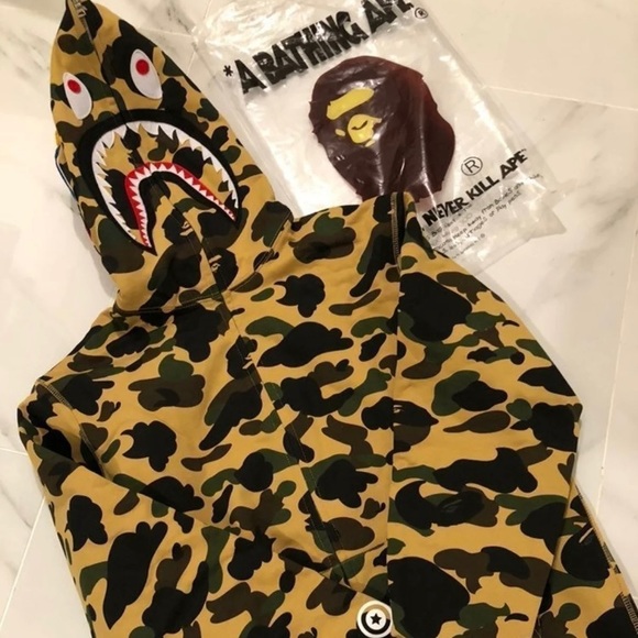 bape hoodie . it is a small  &’ comfortable and i liked it a lot .